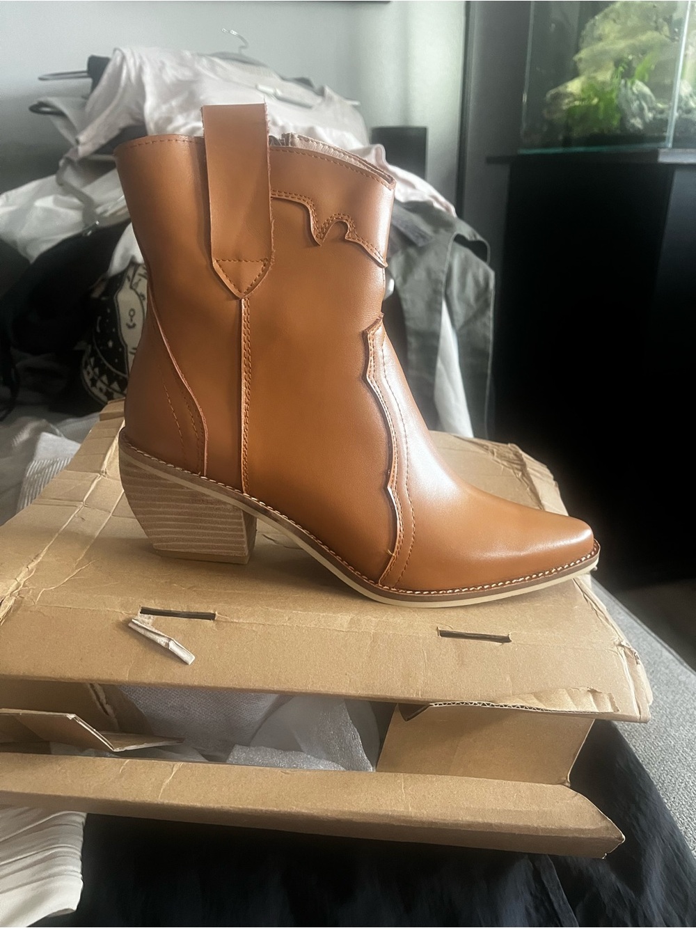NWT LEATHER Women's Tan Western Ankle Boots